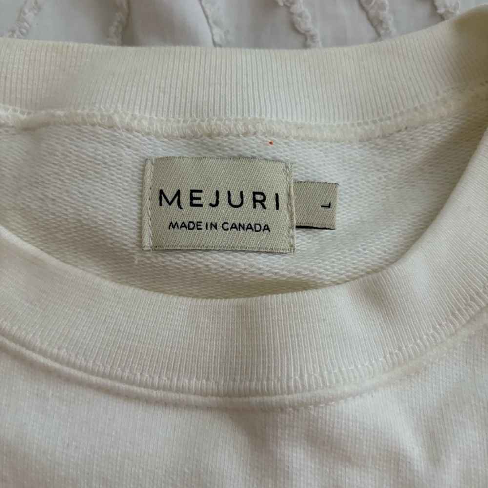 Mejuri // Limited Edition Golden Crewneck - Picture 4 of 7